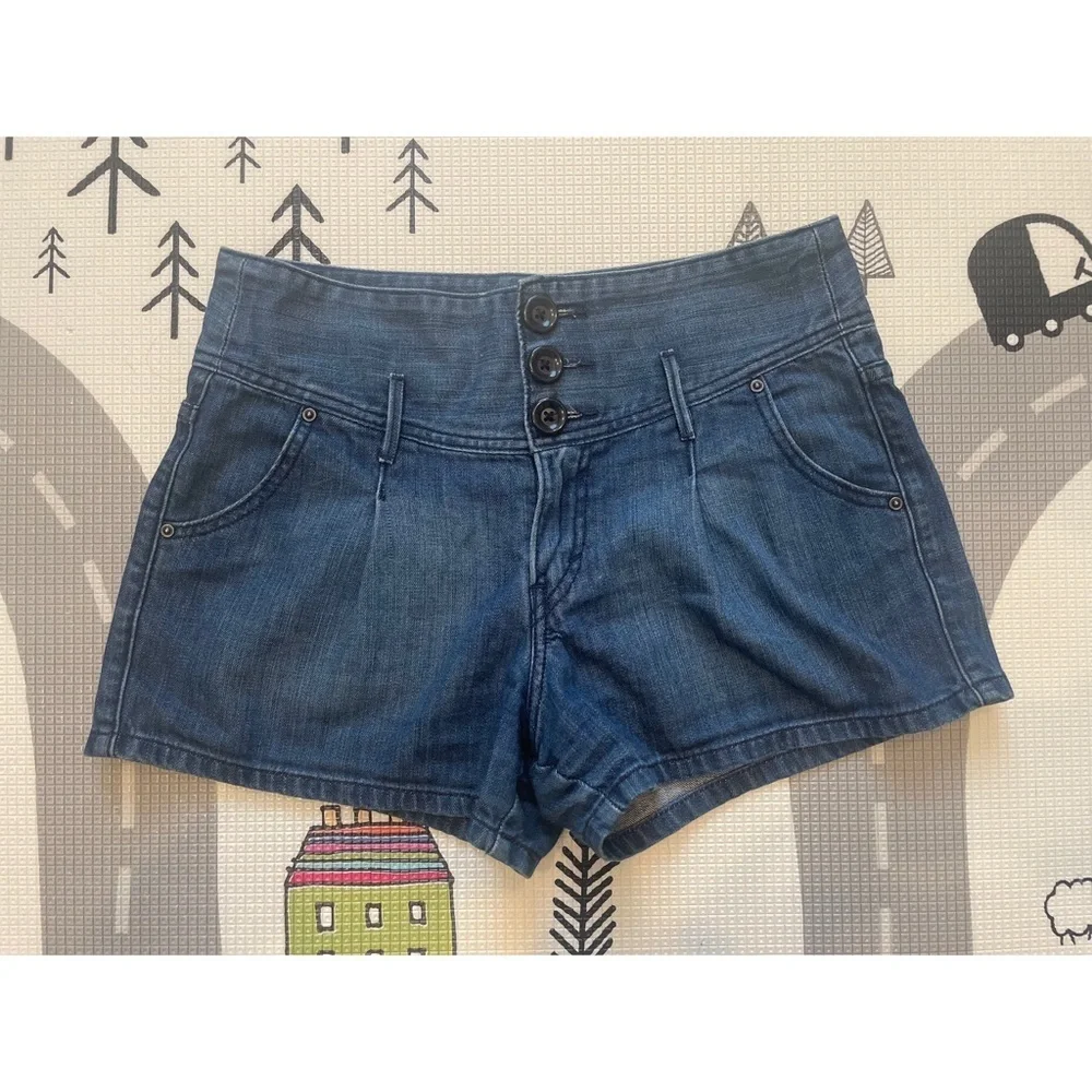 Levi’s vintage denim shorts